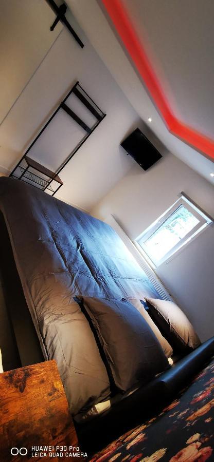 스타블로 La Pierre Du Diable B&B 외부 사진